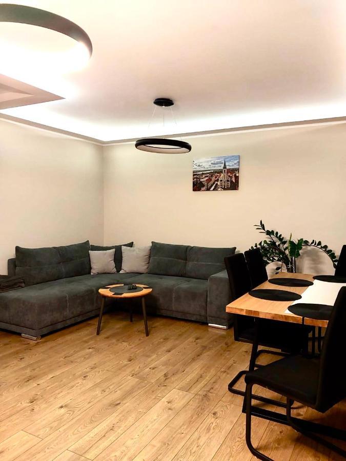 Appartement Apartament Sajowy Z Miejscem Postojowym W Garazu Podziemnym à Stary Toruń Extérieur photo